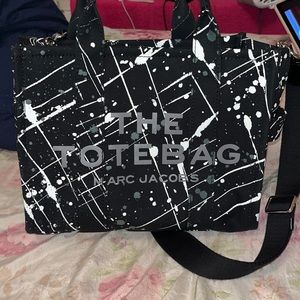 Marc Jacob’s Limited Edition The Tote Bag